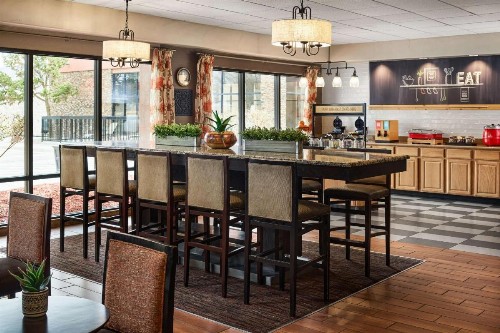 Hampton Inn Taos - image 8