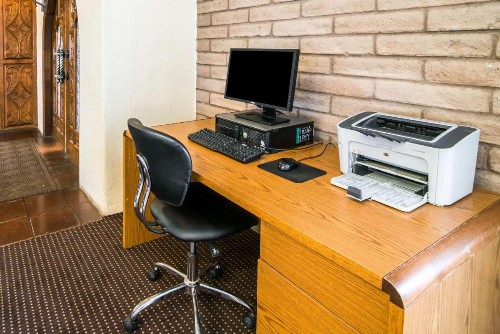 Quality Inn Taos - image 12