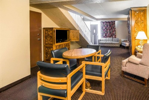 Quality Inn Taos - image 16