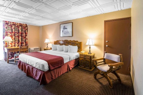 Quality Inn Taos - image 17