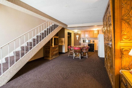 Quality Inn Taos - image 20