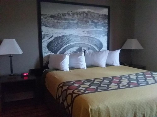 Super 8 by Wyndham Taos - image 27