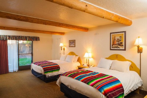 El Pueblo Lodge - image 10