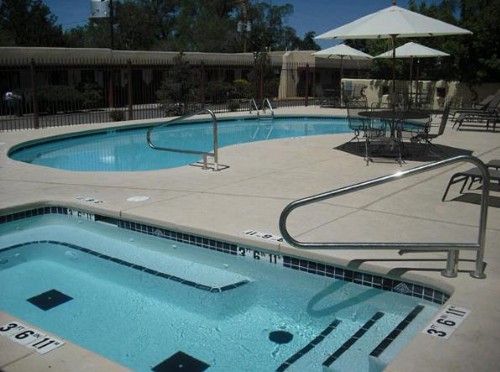 El Pueblo Lodge - image 21