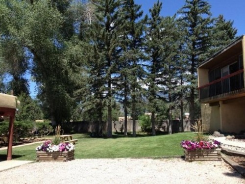 El Pueblo Lodge - image 25