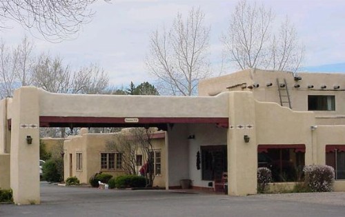 El Pueblo Lodge - image 28