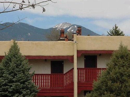 El Pueblo Lodge - image 33
