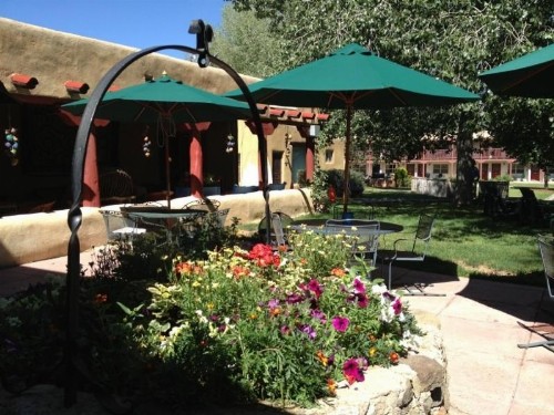 El Pueblo Lodge - image 8