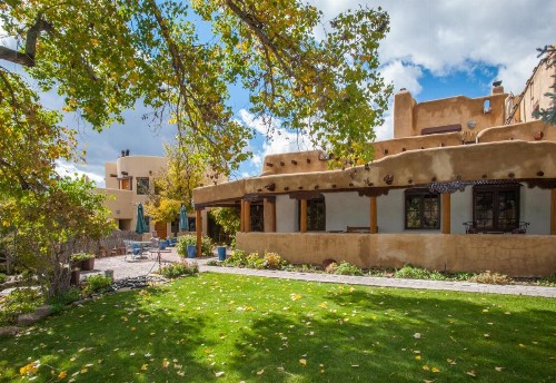 Inn on La Loma Plaza - image 15