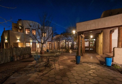 Inn on La Loma Plaza - image 21