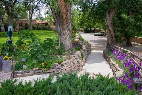 Inn on La Loma Plaza - image 22
