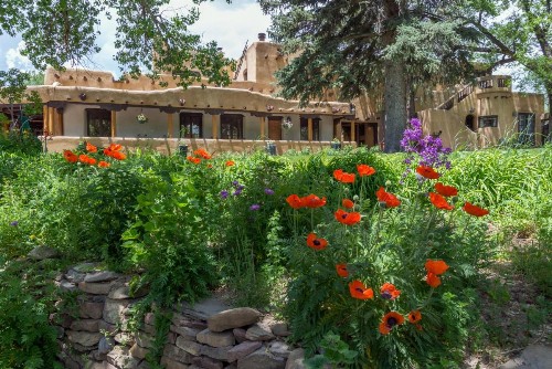 Inn on La Loma Plaza - image 29