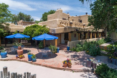 Inn on La Loma Plaza - image 33