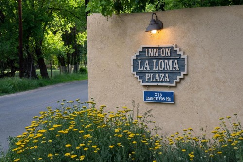 Inn on La Loma Plaza - image 35