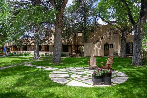 Inn on La Loma Plaza - image 38