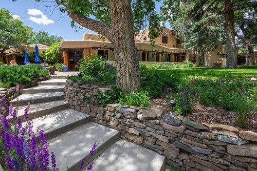 Inn on La Loma Plaza - image 47