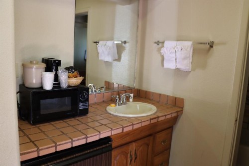 Sagebrush Inn & Suites - image 13