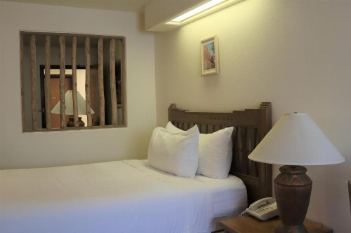 Sagebrush Inn & Suites - image 25