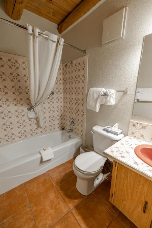 Sagebrush Inn & Suites - image 32