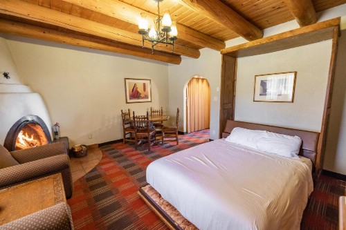 Sagebrush Inn & Suites - image 34