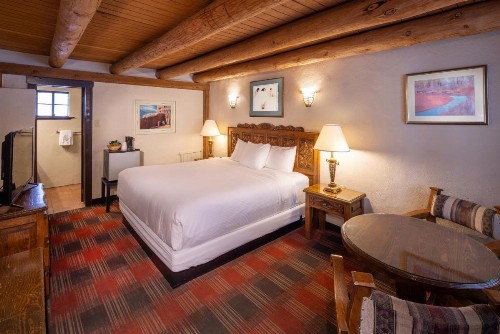 Sagebrush Inn & Suites - image 7