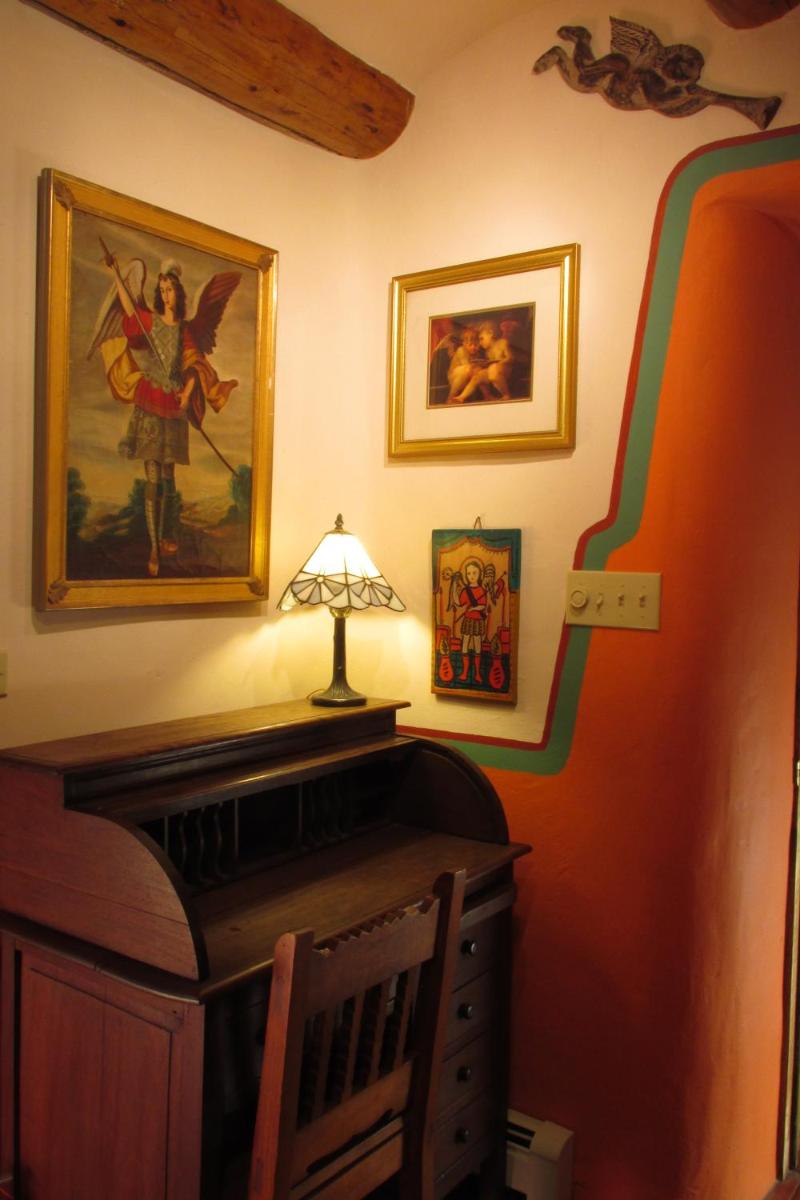 La Dona Luz Inn an Historic B&B - image 7