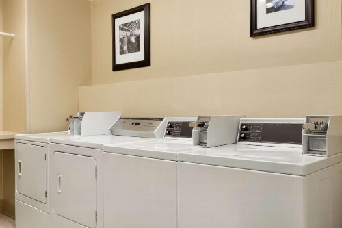 Hampton Inn & Suites Tarpon Springs - image 15