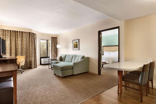 Hampton Inn & Suites Tarpon Springs - image 42