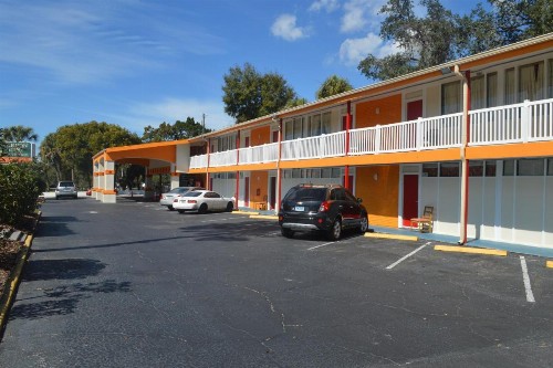 Tarpon Inn - image 13