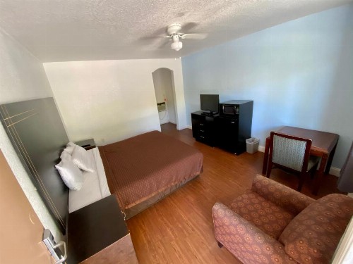 Tarpon Inn - image 34
