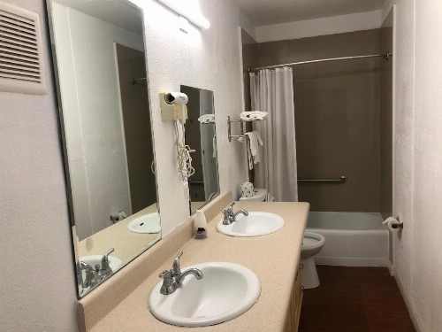 Tarpon Inn - image 48