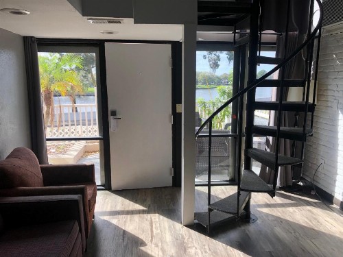 Tarpon Inn - image 8