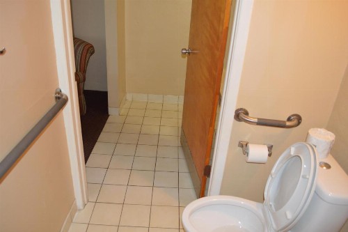 Tarpon Shores Inn - image 11