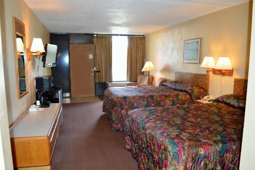 Tarpon Shores Inn - image 3