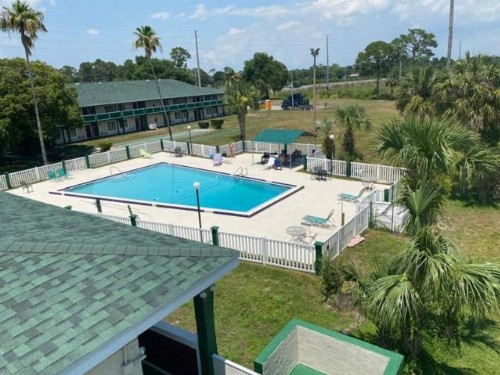 Inn On The Green Florida - image 11