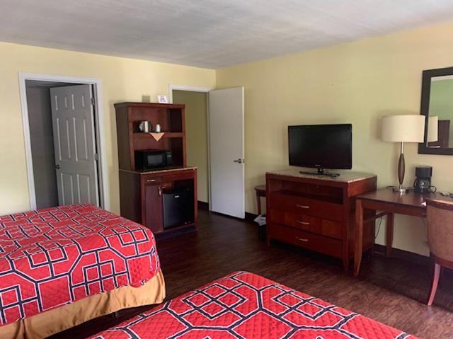 Inn On The Green Florida - image 5