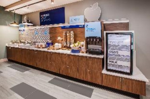 Holiday Inn Express & Suites Tavares an IHG Hotel - image 20