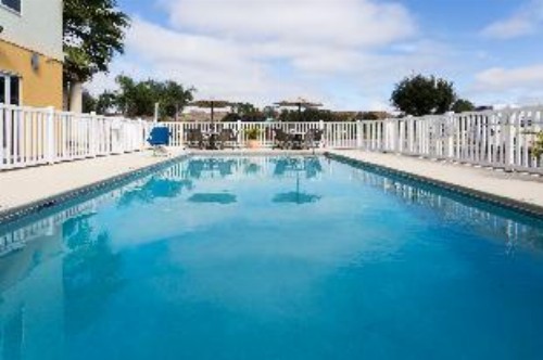 Holiday Inn Express & Suites Tavares an IHG Hotel - image 21
