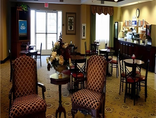Holiday Inn Express & Suites Tavares an IHG Hotel - image 3