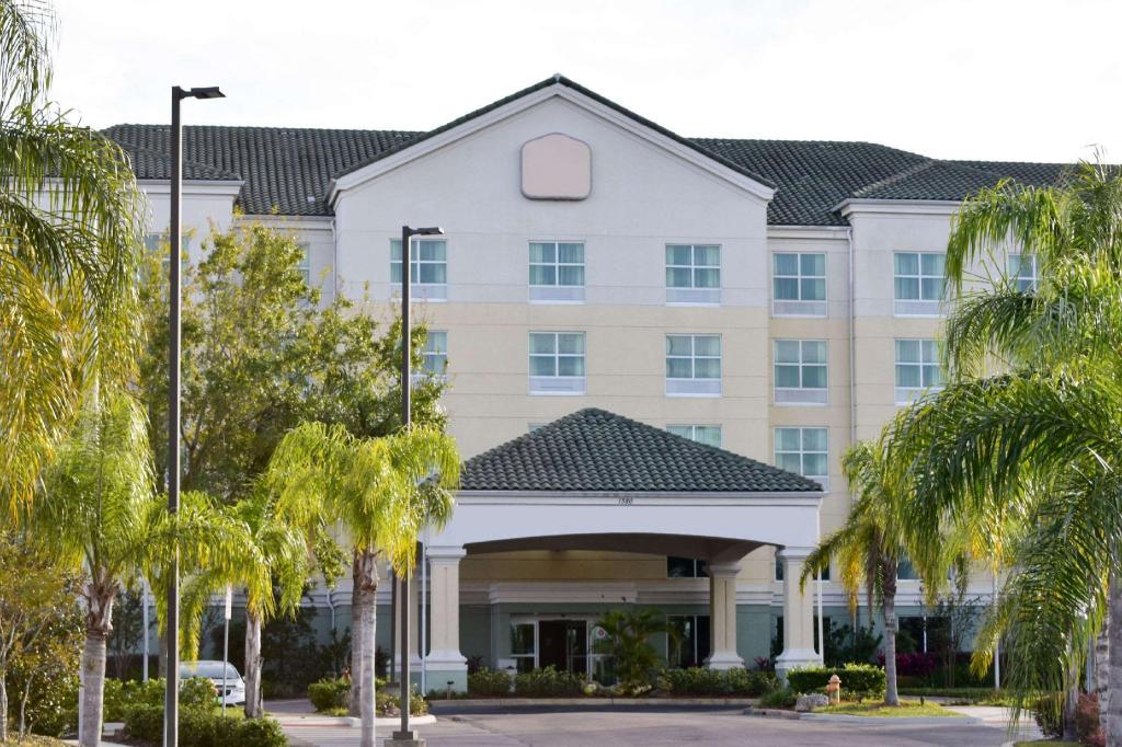 Comfort Inn & Suites Tavares North - main image