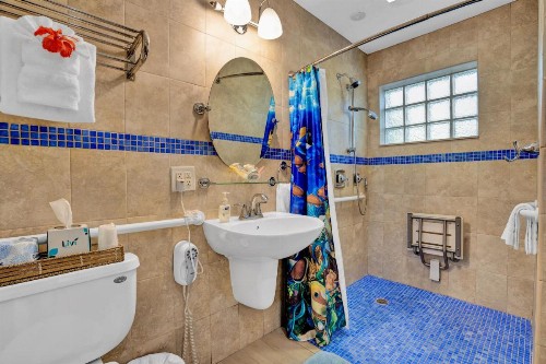 Island Bay Resort - image 22