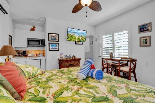 Island Bay Resort - image 33