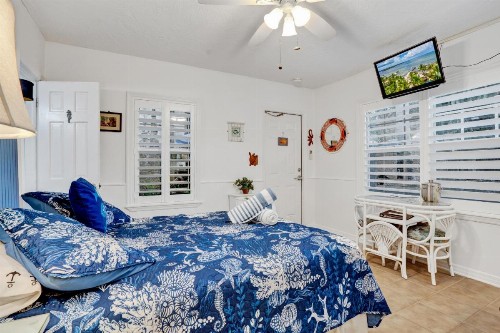 Island Bay Resort - image 35