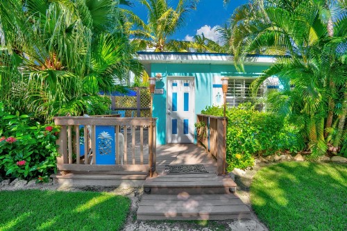 Island Bay Resort - image 38