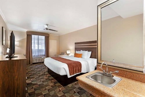 Best Western Plus Country Park Hotel - image 28