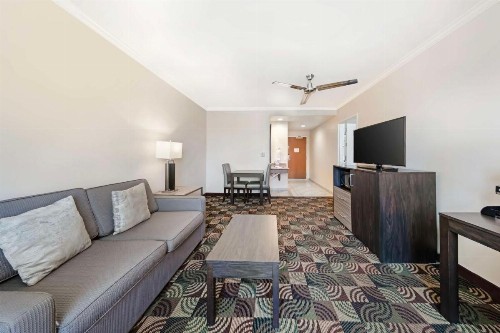 Best Western Plus Country Park Hotel - image 29