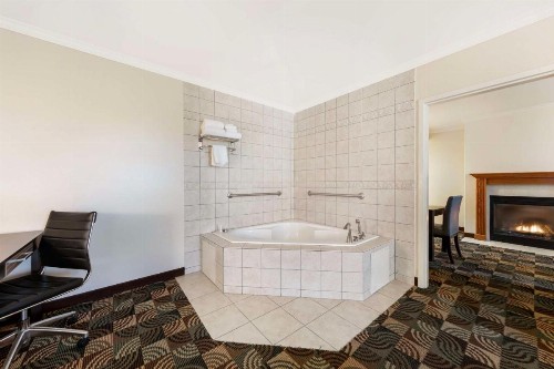 Best Western Plus Country Park Hotel - image 36