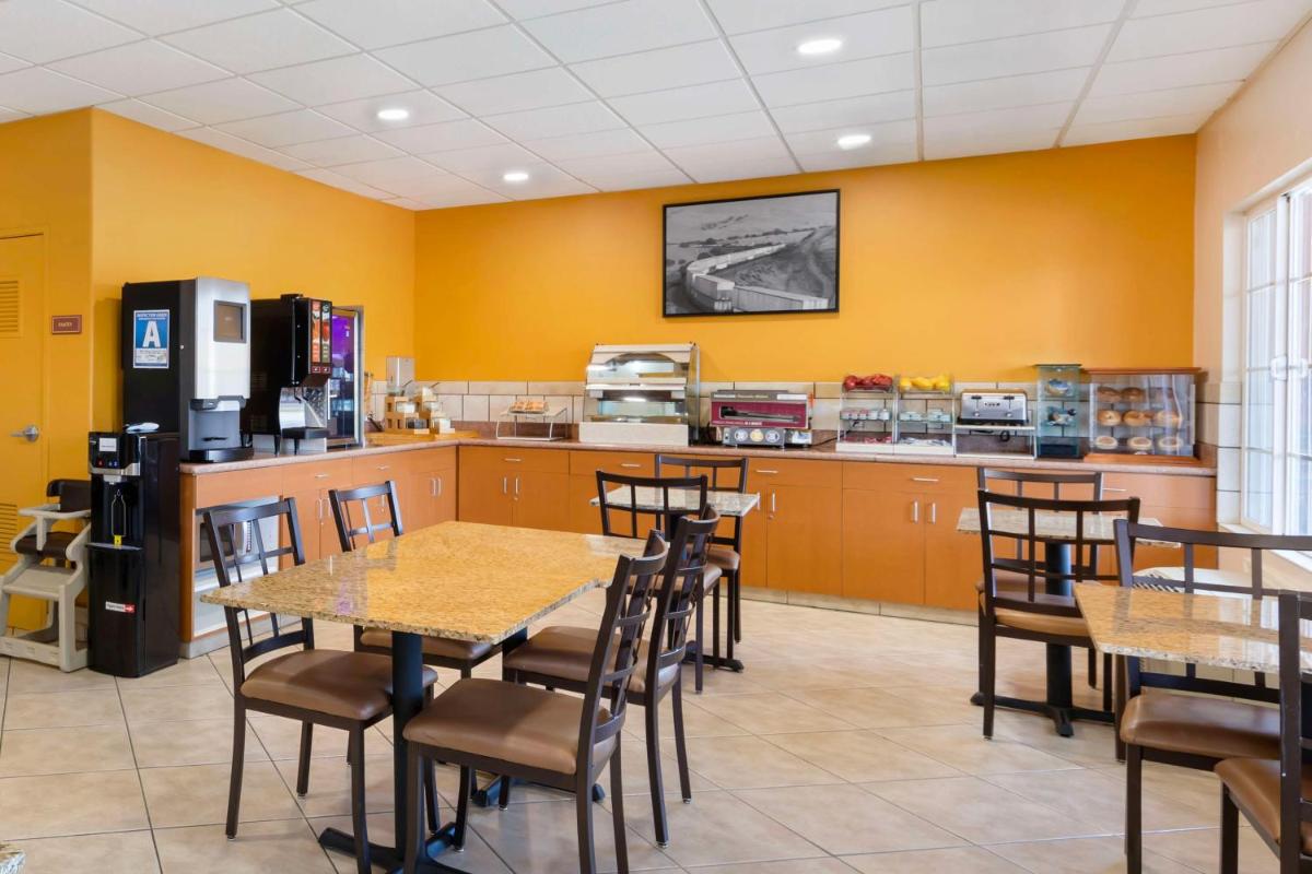 Best Western Plus Country Park Hotel - image 6