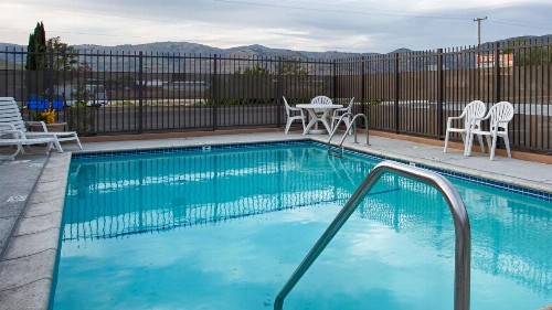 SureStay Hotel by Best Western Tehachapi - image 15