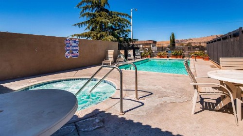 SureStay Hotel by Best Western Tehachapi - image 18